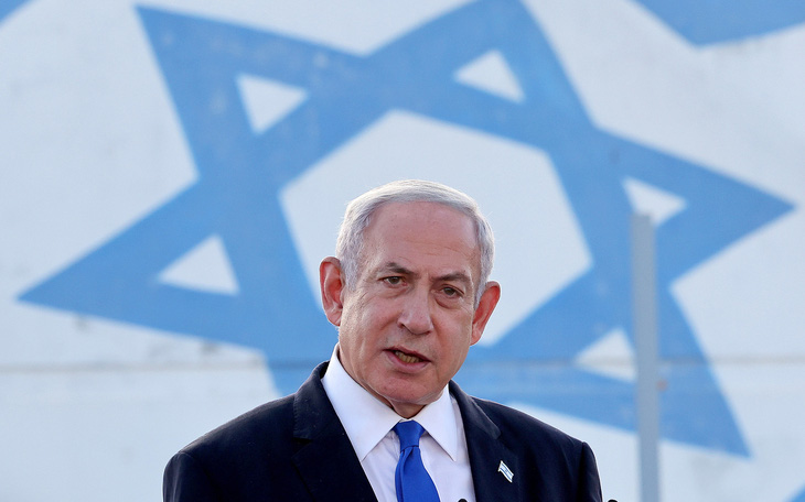 Thủ tướng Israel cấy máy tạo nhịp tim
