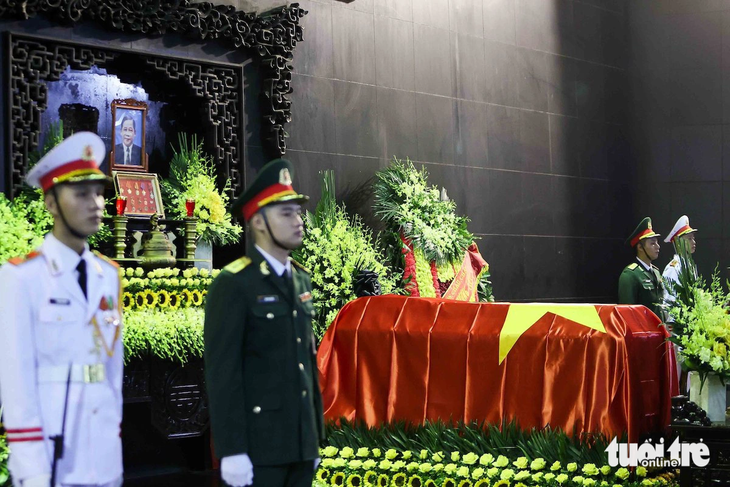 Lễ tang cố Phó thủ tướng Nguyễn Khánh được tổ chức theo nghi thức lễ tang cấp Nhà nước - Ảnh: NGUYỄN KHÁNH