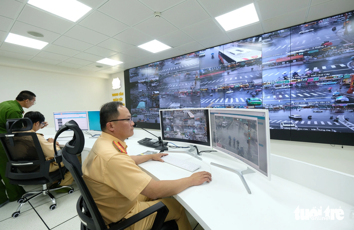 Trung tâm theo dõi, điều tiết hoạt động giao thông thông qua hệ thống camera giao thông tại thành phố Đà Lạt - Ảnh: M.V