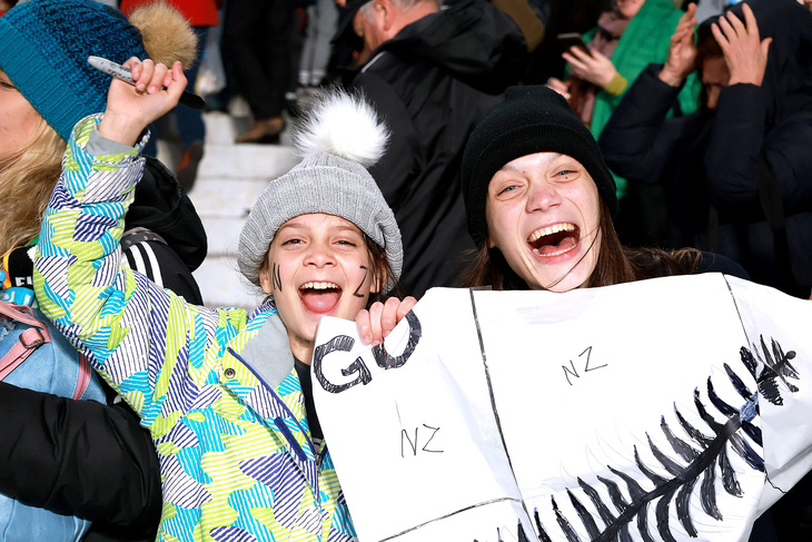 Người dân New Zealand phấn khích với thành công của đội nhà - Ảnh: TR.N.