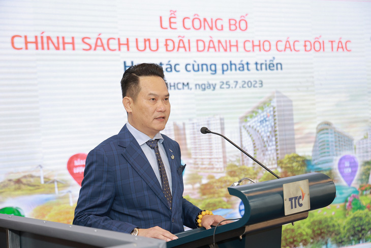 Ông Đặng Hồng Anh - Chủ tịch Hội Doanh nhân trẻ Việt Nam, Phó Chủ tịch Tập đoàn TTC - khẳng định TTC sẽ triển khai nhiều hơn nữa các chương trình ưu đãi dành cho các doanh nghiệp đối tác. Ảnh: Đ.H
