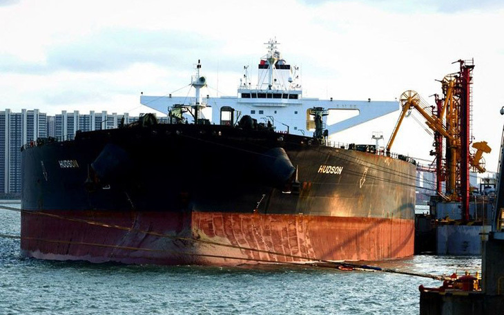 Nhiều nước thúc Trung Quốc đuổi các tàu nghi bán dầu cho Triều Tiên