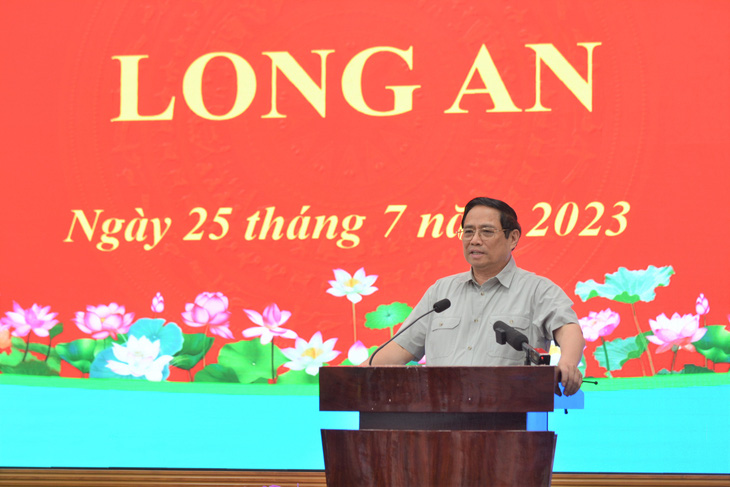 Thủ tướng đồng tình với kiến nghị thành lập Khu kinh tế Long An - Ảnh: AN LONG