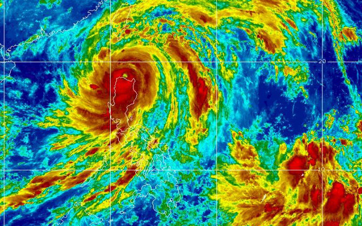 Quét qua đảo Luzon, bão Doksuri giảm cấp khi vào vùng giáp Biển Đông