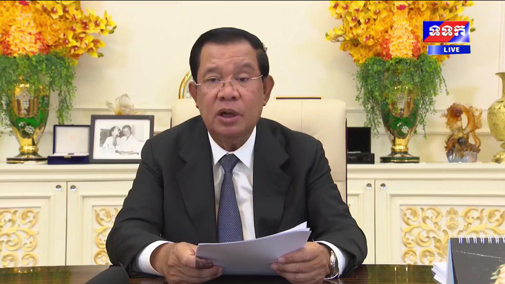Ảnh chụp màn hình chương trình truyền hình nơi Thủ tướng Campuchia Hun Sen tuyên bố từ chức