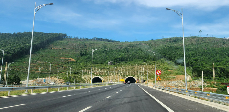 Cao tốc Mai Sơn - quốc lộ 45 thuộc dự án đường cao tốc Bắc - Nam phía Đông hiện chưa thu phí - Ảnh: TUẤN PHÙNG