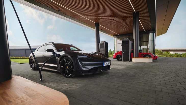 Phong cách thiết kế hiện đại và sang trọng của trạm sạc tương xứng với hình ảnh của thương hiệu Đức - Ảnh: Porsche