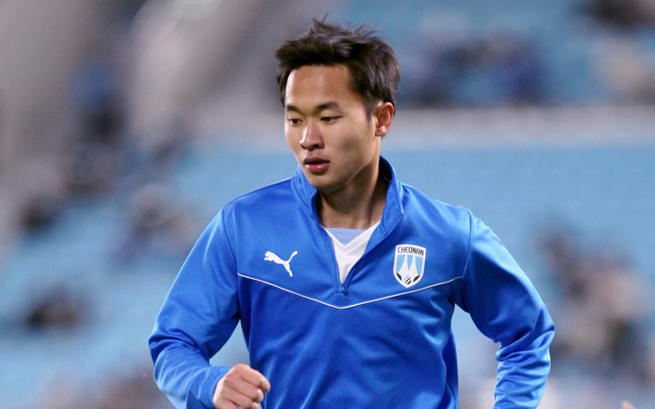 HLV Hoàng Anh Tuấn gọi tiền đạo đang thi đấu ở Hàn Quốc  lên U23 Việt Nam