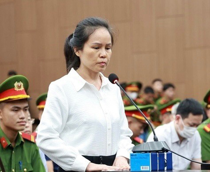 Bị cáo Nguyễn Thị Hương Lan, cựu cục trưởng Cục Lãnh sự, Bộ Ngoại giao - Ảnh: NAM ANH