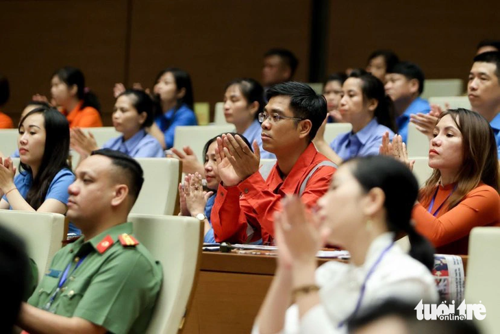 Các đại biểu tham gia diễn đàn - Ảnh: NGUYỄN KHÁNH