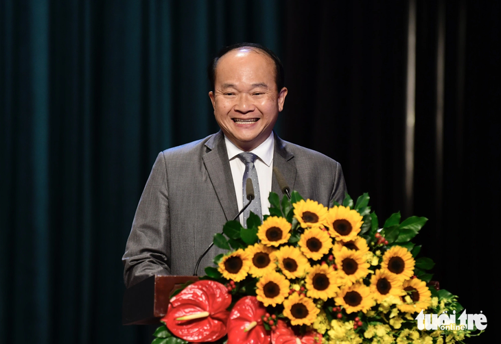 Tổng lãnh sự Singapore tại TP.HCM Roy Kho điểm lại quan hệ song phương - Ảnh: QUANG ĐỊNH