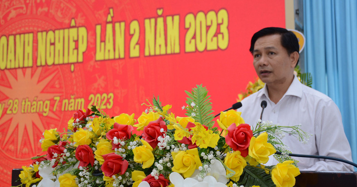 Ông Trần Văn Lâu - chủ tịch UBND tỉnh Sóc Trăng phát biểu tại họp mặt - Ảnh: KHẮC TÂM