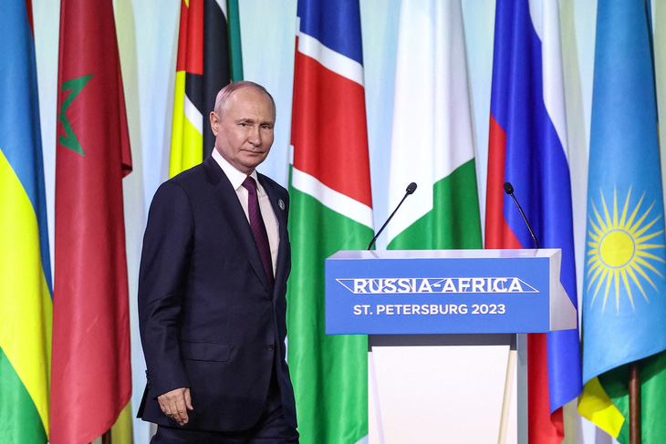 Tổng thống Nga Vladimir Putin tại Hội nghị thượng đỉnh Nga - châu Phi ở St Petersburg (Nga) ngày 28-7 - Ảnh: REUTERS