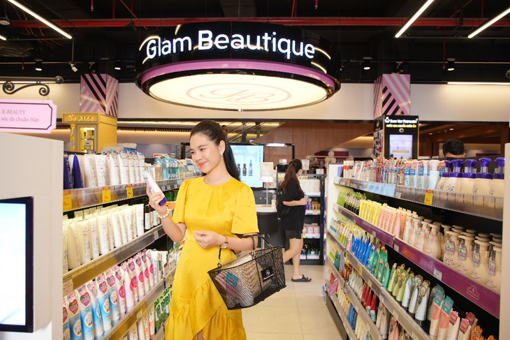 Glam Beautique tại AEON Bình Dương New City hứa hẹn là điểm mua sắm sản phẩm chăm sóc sức khỏe và sắc đẹp không thể bỏ qua của khách hàng thành phố mới Bình Dương