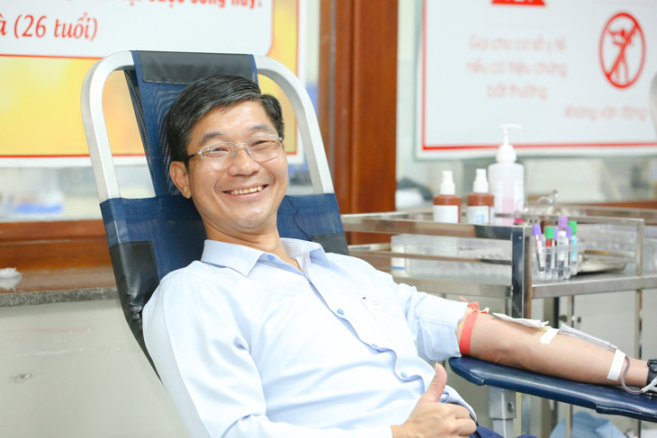 Ông Trần Ngọc Quế đã có 60 lần tham gia hiến máu tình nguyện - Ảnh: BVCC