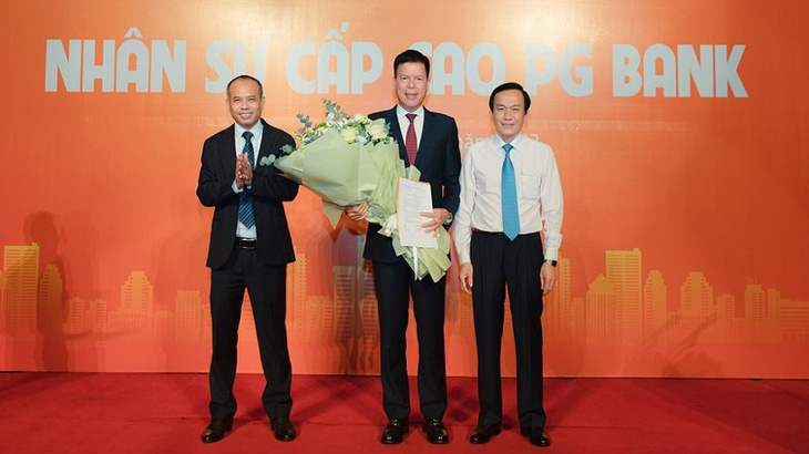 Ông Phạm Mạnh Thắng (giữa), tân quyền tổng giám đốc PG Bank - Ảnh: PG Bank