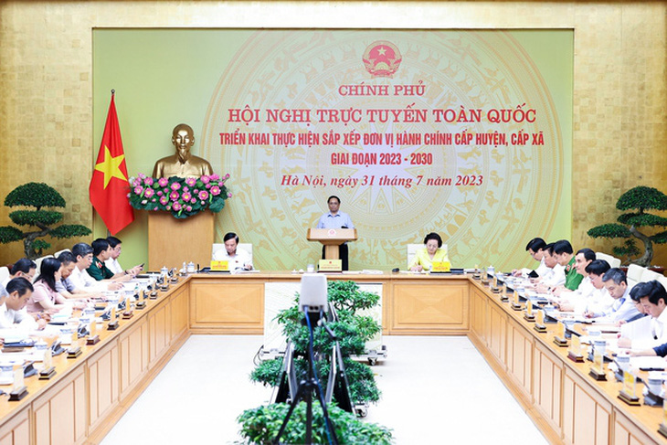 Thủ tướng chủ trì hội nghị trực tuyến toàn quốc về sắp xếp đơn vị hành chính cấp huyện, xã - Ảnh: VGP