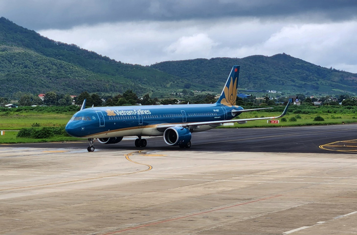6 tháng đầu năm 2023 Vietnam Airlines Group vận chuyển 11,8 triệu lượt khách, tăng trưởng 28,2% so với nửa đầu 2022 - Ảnh: TUẤN PHÙNG