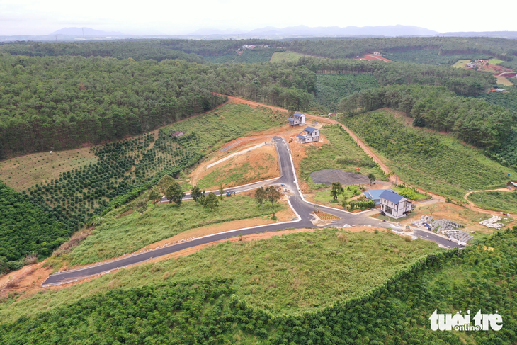 Nhiều đường giao thông hình thành sai quy định trong giai đoạn 2020-2022 tại huyện Bảo Lâm, Lâm Đồng - Ảnh: M.V