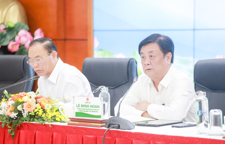 Bộ trưởng Lê Minh Hoan yêu cầu xác định giải pháp xây dựng thương hiệu nông sản chính - Ảnh: C.TUỆ