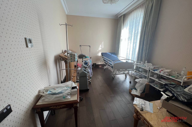 Phòng y tế riêng với các trang thiết bị có thể dùng trong trường hợp chăm sóc đặc biệt tại nhà riêng của ông Prigozhin - Ảnh: AIF