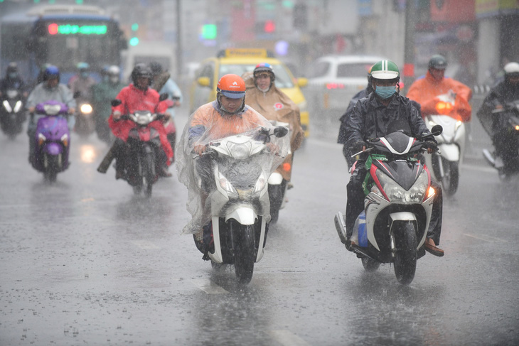 Hôm nay thời tiết Nam Bộ mưa vừa đến mưa to - Ảnh: QUANG ĐỊNH
