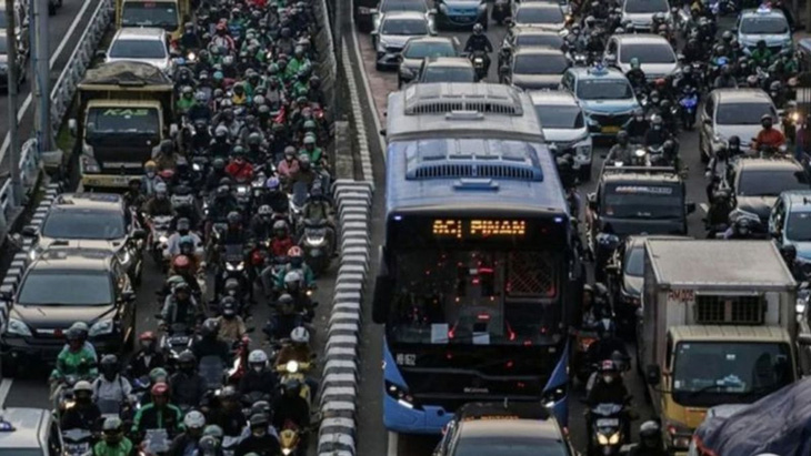 Thủ đô Jakarta sử dụng AI để giải quyết tắc nghẽn giao thông - Ảnh 1.