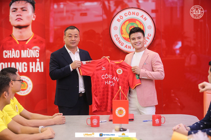 Quang Hải là bản hợp đồng được mong chờ tỏa sáng nhất lúc này tại CLB Công An Hà Nội - Ảnh: CAHN FC