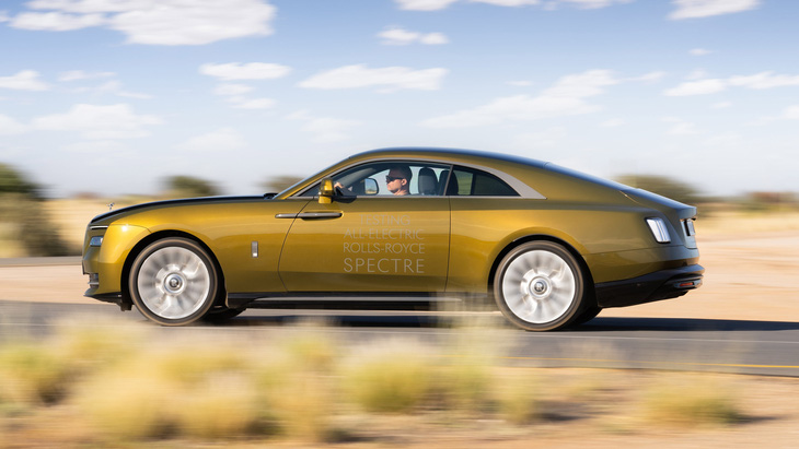 Đáng ra Rolls-Royce Spectre có thể tăng tốc nhanh hơn mốc 4,4 giây - Ảnh: Driving Electric