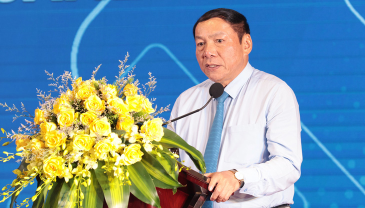 Ông Nguyễn Văn Hùng - bộ trưởng Bộ VH-TT&DL - phát biểu tại lễ tổng kết SEA Games 32 - Ảnh: QUÝ LƯỢNG