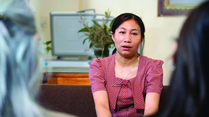 Sau 15 năm, cô Vũ Thị Hòa vẫn sốc mỗi lần có học sinh bỏ học để lấy vợ lấy chồng - Ảnh: VSF