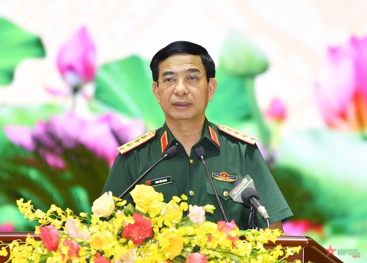 Lấy phiếu tín nhiệm ủy viên Ban Thường vụ Quân ủy Trung ương, thứ trưởng Bộ Quốc phòng - Ảnh 1. Đại tướng Phan Văn Giang - ủy viên Bộ Chính trị, phó bí thư Quân ủy Trung ương, bộ trưởng Bộ Quốc phòng - phát biểu tại hội nghị lấy phiếu tín nhiệm - Ảnh: QĐND