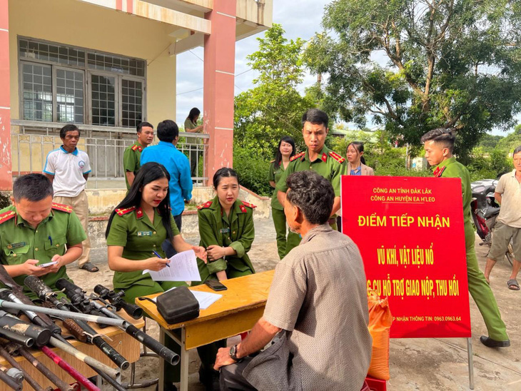 Đổi gạo lấy vũ khí ở Đắk Lắk: hơn 300 khẩu súng tự chế