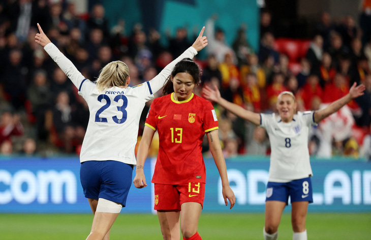 Tuyển nữ Trung Quốc tủi hổ rời World Cup 2023 - Ảnh: REUTERS