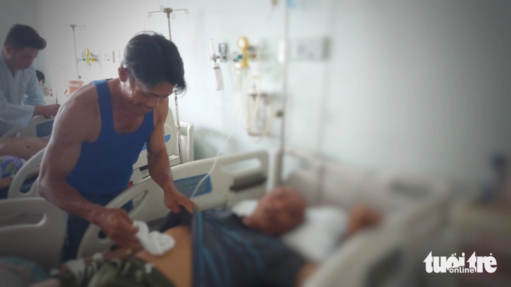 Ông C. hiện đang điều trị tại Bệnh viện Đa khoa tỉnh Kiên Giang - Ảnh: C.CÔNG