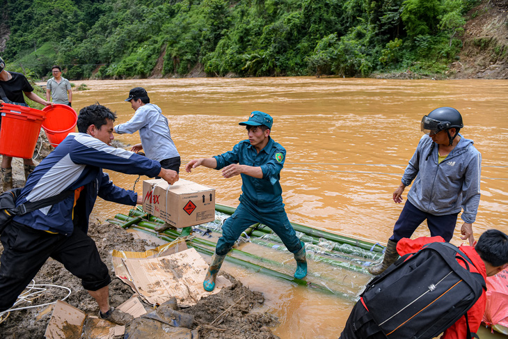 Bộ Quốc phòng trả lời kiến nghị nâng mức chế độ, chính sách với dân quân tự vệ - Ảnh 1.