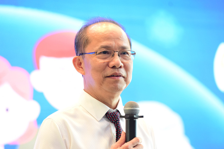 Ông Lê Xuân Trung - Phó tổng biên tập báo Tuổi Trẻ phát biểu tại toạ đàm - Ảnh: DUYÊN PHAN