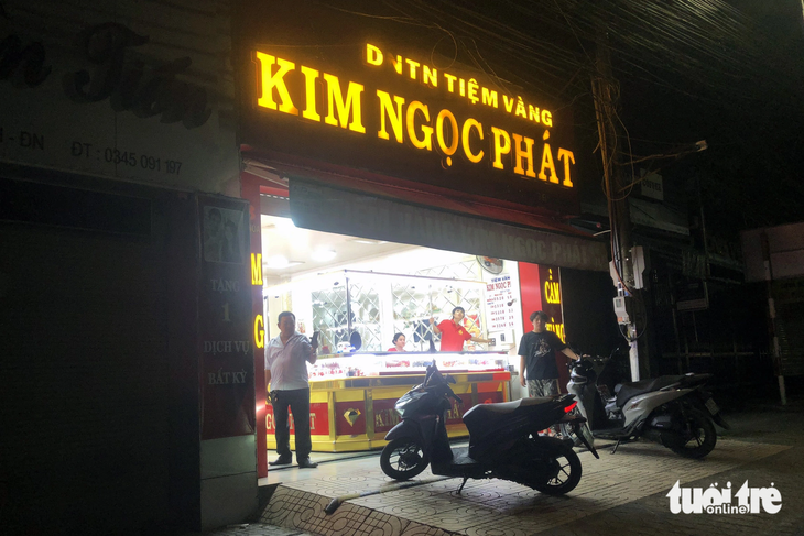 Tiệm vàng Kim Ngọc Phát giữa trung tâm TP Biên Hòa, Đồng Nai, nơi xảy ra vụ cướp - Ảnh: A LỘC