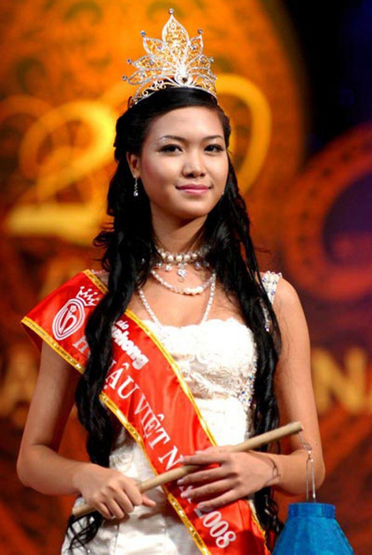 Dù là đại diện nhan sắc nổi bật nhưng Thùy Dung không có cơ hội dự thi quốc tế vì loạt ồn ào đeo bám