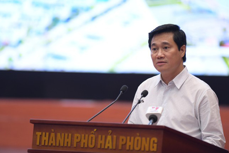 Thứ trưởng Bộ Xây dựng Nguyễn Tường Văn phát biểu tại hội thảo sáng 11-8 ở Hải Phòng - Ảnh: T.P.
