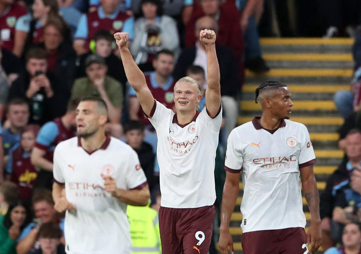 Niềm vui của Haaland sau khi ghi bàn vào lưới Burnley - Ảnh: REUTERS