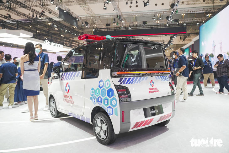 Wuling Air EV phiên bản đặc biệt này chứng minh rằng không điều gì là không thể. Để làm xe cứu thương, Wuling Air EV đã có một vài sửa đổi quan trọng - Ảnh: CẤN HƯNG