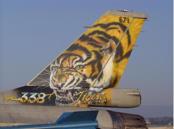 Máy bay chiến đấu F-16 sơn hình con hổ - Ảnh: EURASIA TIMES