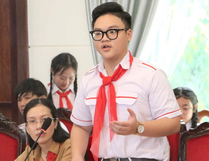Children's representatives share views at the 12th session of the Ho Chi Minh City Children's Council - Photo: B.MINH