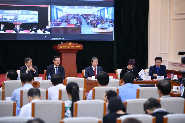Bộ trưởng Nguyễn Kim Sơn và các lãnh đạo bộ tại buổi gặp gỡ - Ảnh: Bộ GD-ĐT