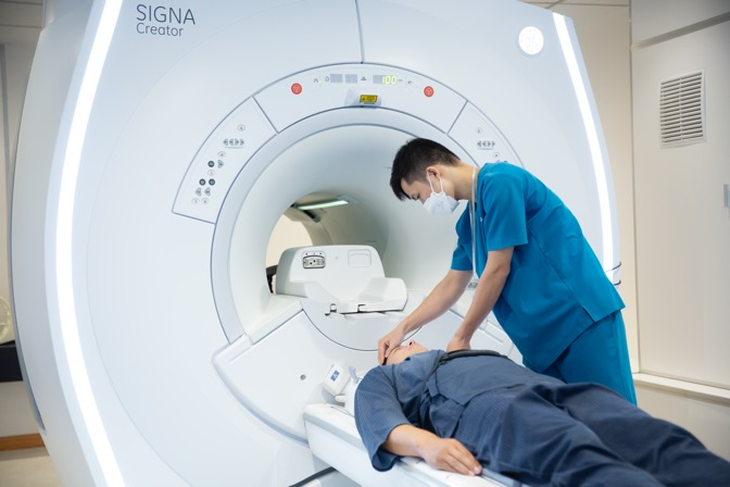 Chụp cộng hưởng từ (MRI) được ứng dụng trong tầm soát, chẩn đoán sớm ung thư - Ảnh: Bernard Healthcare cung cấp