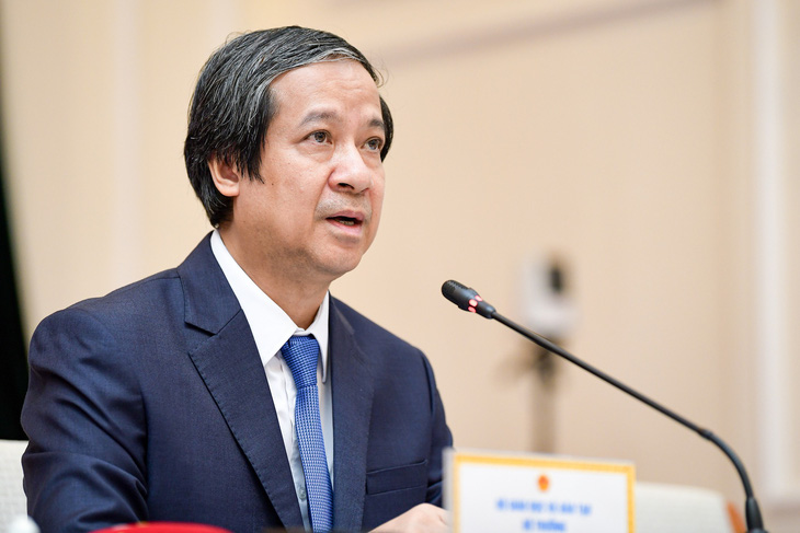 Bộ trưởng Nguyễn Kim Sơn nói về môn tích hợp trong Chương trình giáo dục phổ thông 2018 - Ảnh: NAM TRẦN