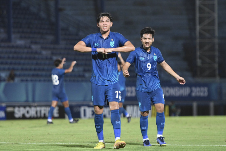 Niềm vui của các cầu thủ U23 Thái Lan sau khi ghi bàn vào lưới U23 Myanmar - Ảnh: SIAMSPORTS