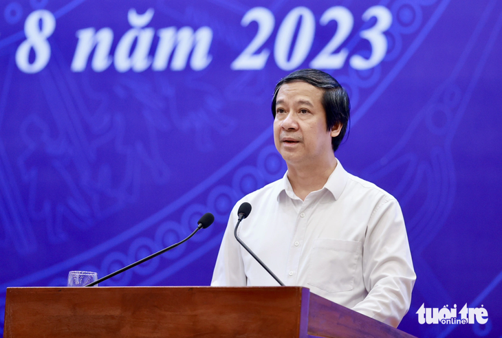 Bộ trưởng Bộ Giáo dục và Đào tạo Nguyễn Kim Sơn phát biểu khai mạc hội nghị - Ảnh: NGUYỄN KHÁNH