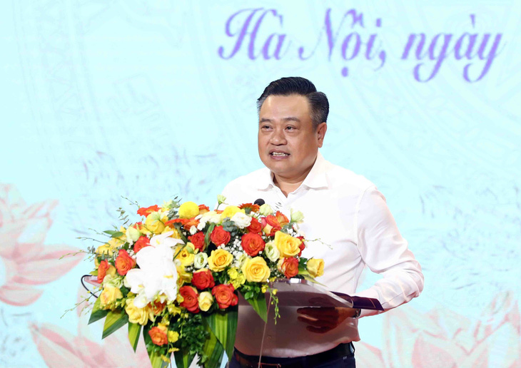Ông Trần Sỹ Thanh, chủ tịch UBND TP Hà Nội, phát biểu tại ngày hội - Ảnh: ANH KIÊN